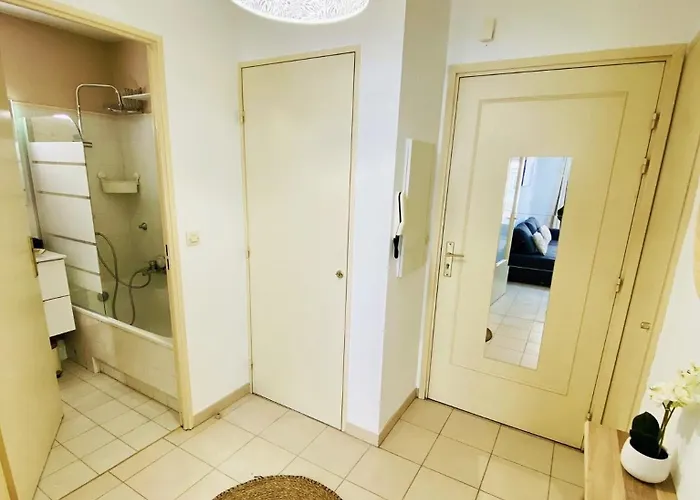 Square Apartment Juan-les-Pins